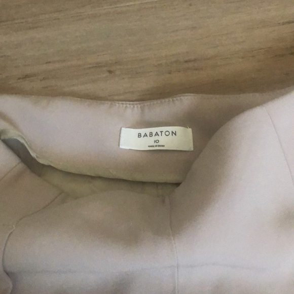 Aritzia babaton high rise pleated beige shorts - Picture 5 of 9